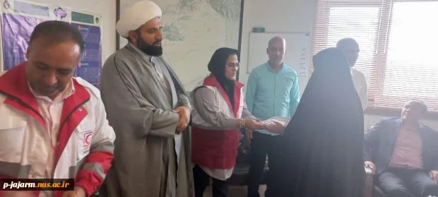 همزمان با دهه کرامت در محل دفتر امام جمعه محترم شهرستان انجام شد:  اهدای تقدیرنامه و جایزه به دانشجویان دختر عضو هلال احمر 6
