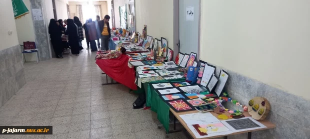 آلبوم تصاویر  نمایشگاه آثار هنری دانشجویان ترم اول رشته تربیت کودک 19 و 20 دی ماه 1402 7