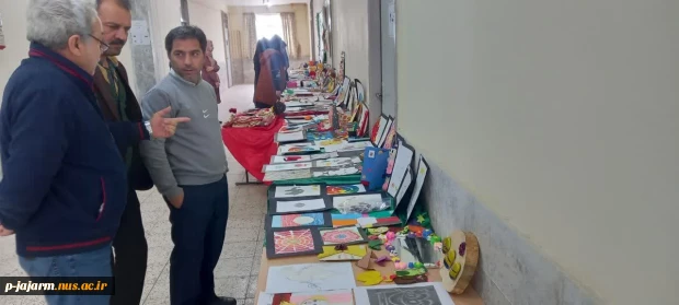 آلبوم تصاویر  نمایشگاه آثار هنری دانشجویان ترم اول رشته تربیت کودک 19 و 20 دی ماه 1402 22