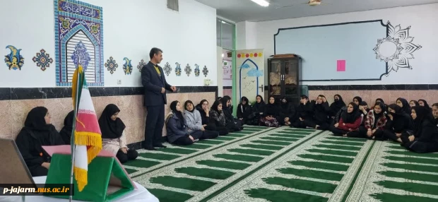 حضور همکاران دانشکده در جمع دانش آموزان هنرستان های پویا و پروین جاجرم جهت معرفی دانشکده فنی جاجرم  3
