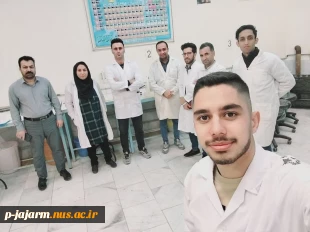 بازدید علمی تعدادی از دانشجویان دانشگاه های آزاد اسلامی و  دانشگاه علمی کاربردی مرکز جاجرم از کارگاه و آزمایشگاه های صنایع شیمیایی و  مهندسی شیمی آموزشکده فنی و حرفه ای جاجرم 9 دی ماه 1402 3