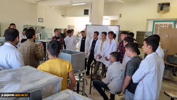 بازدید دانش آموزان رشته صنایع شیمیایی هنرستان فنی امیرکبیر شهرستان جاجرم از گروه مهندسی صنایع شیمیایی دانشکده فنی جاجرم 2