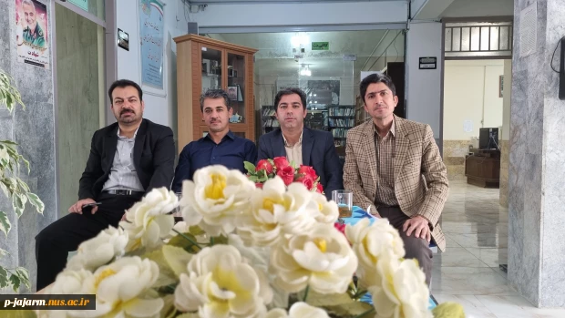 با اهدای گل و شیرینی انجام شد: تقدیر از همکاران و اساتید دانشکده فنی و حرفه ای به مناسبت بزرگداشت مقام شامخ معلم 12 اردیبهشت 1403 4