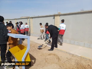 کاشت درخت به مناسبت 22 اسفند سالروز بزرگداشت مقام شهدا  و هفته منابع طبیعی 4