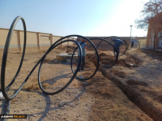 انجام عملیات بهره برداری از چاه آب  در آموزشکده ملی مهارت جاجرم 4