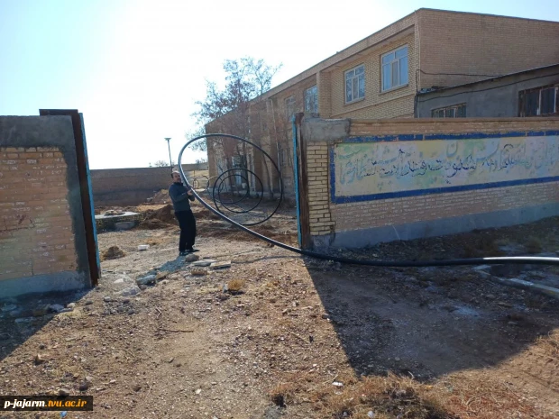 انجام عملیات بهره برداری از چاه آب  در آموزشکده ملی مهارت جاجرم 6