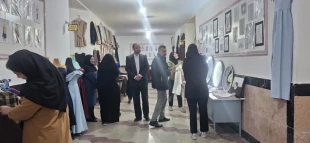 بازدید از نمایشگاه دستاوردهای هنری دانش آموزان هنرستان دخترانه پویا جاجرم 3