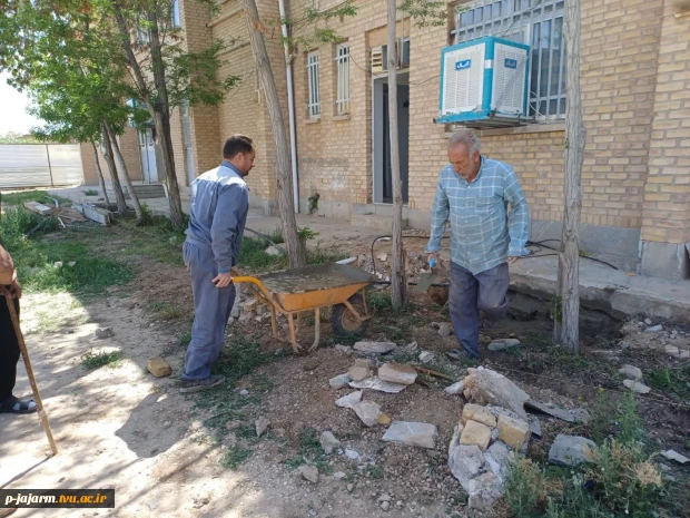 ادامه عملیات بهسازی فضای سبز دانشگاه ملی مهارت مرکز جاجرم 11
