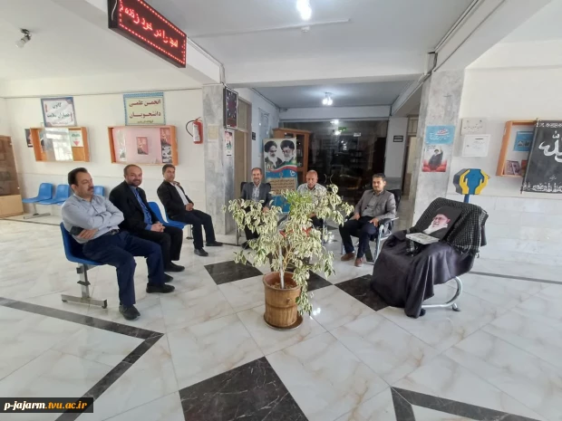 برگزاری مراسم تقدیر از همکاران دانشگاه ملی مهارت مرکز جاجرم به مناسبت هفته بزرگداشت مقام معلم . 2