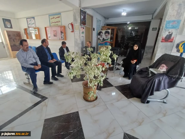 برگزاری مراسم تقدیر از همکاران دانشگاه ملی مهارت مرکز جاجرم به مناسبت هفته بزرگداشت مقام معلم . 3