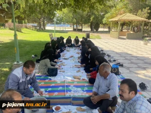 اجرای برنامه صبحانه سالم  در محل پارک لاله شهر جاجرم  3